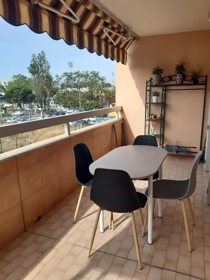 公寓 Appartement 3P Avec Garage Proche Aeroport, Tramway Et Avec Toutes Commodites! 尼斯